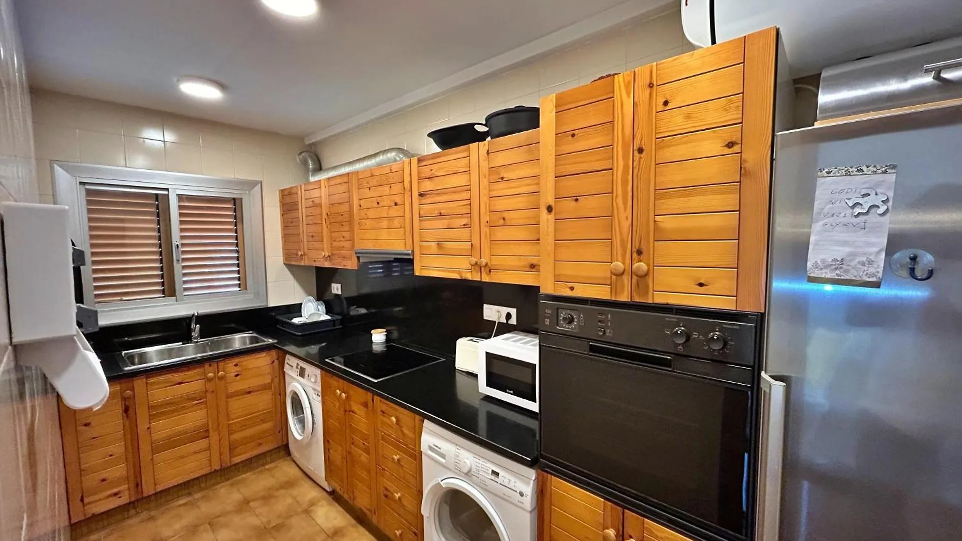 شقة Apartamento Familiar En ساغارو